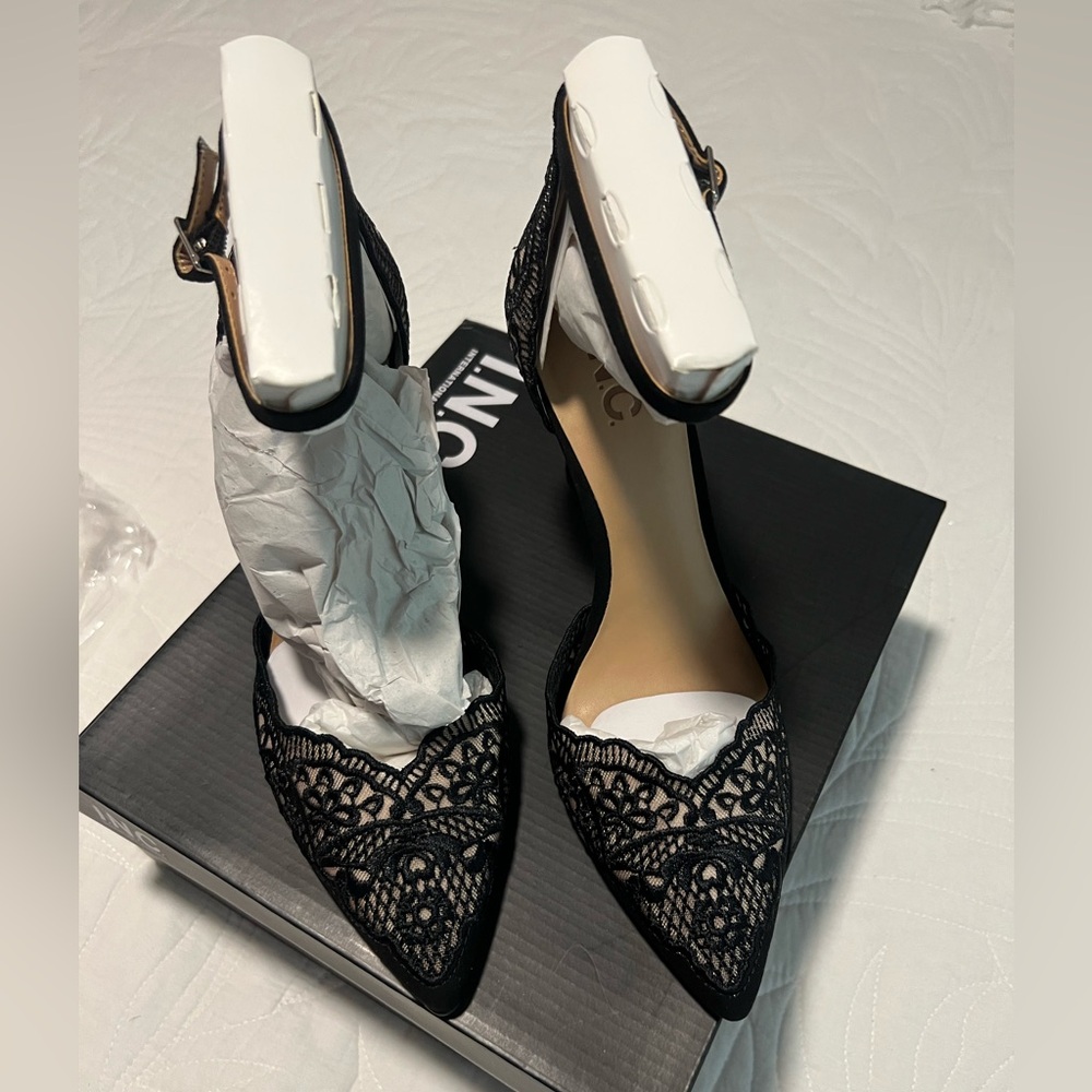 Elegant Black Lace Women's Shoes. The detail is so beautiful. 3-1/2” heel.